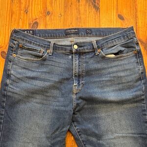 Lucky Brand Classic Blue Jeans